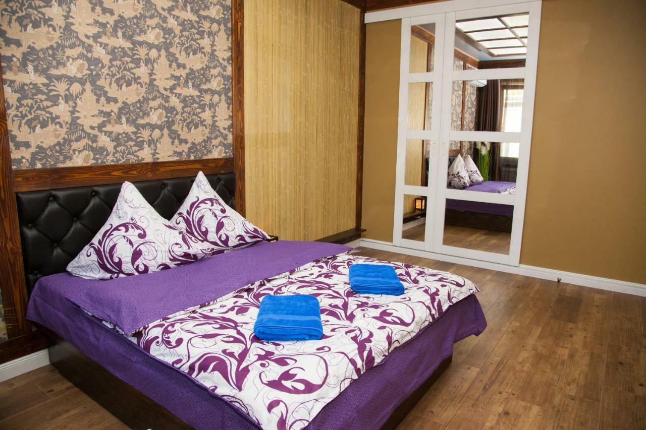 Vip Apartment On Lobanovskogo 19 Street Zaporizhia Exterior foto